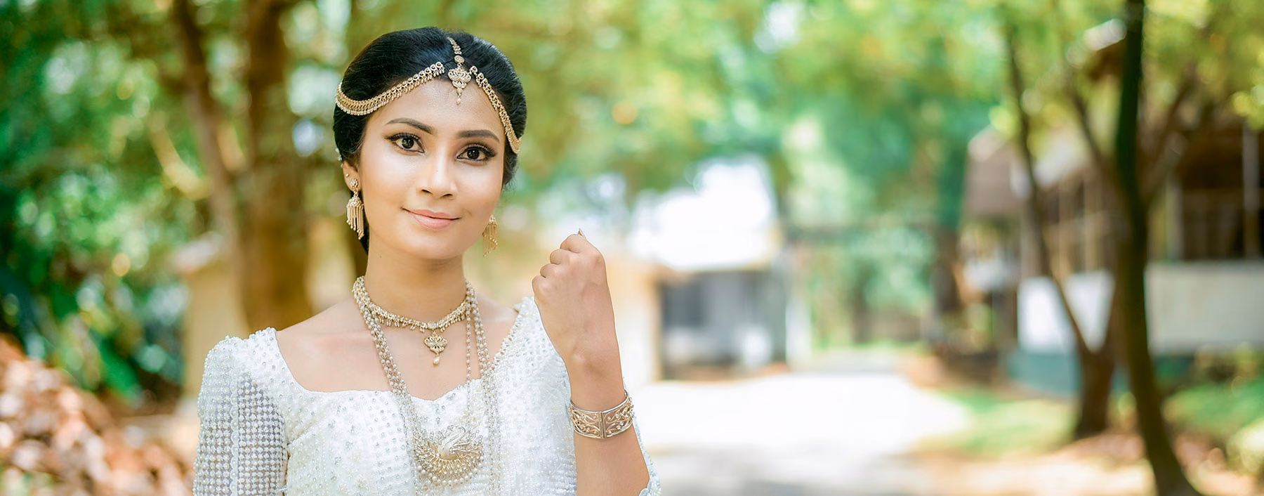 Kandyan bridal photoshoot & wedding album Sawani - YOU Magazine Sri Lanka