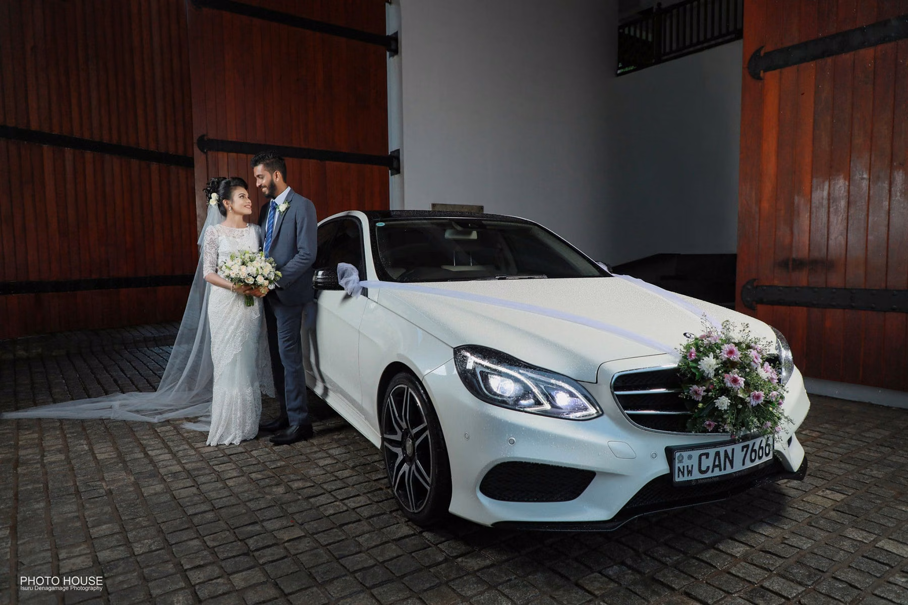 Sri Lankan bridal photoshoot - Beautiful Sri Lankan girl Sugandhi & Sapumal wedding & preshoot | YOU Magazine LK