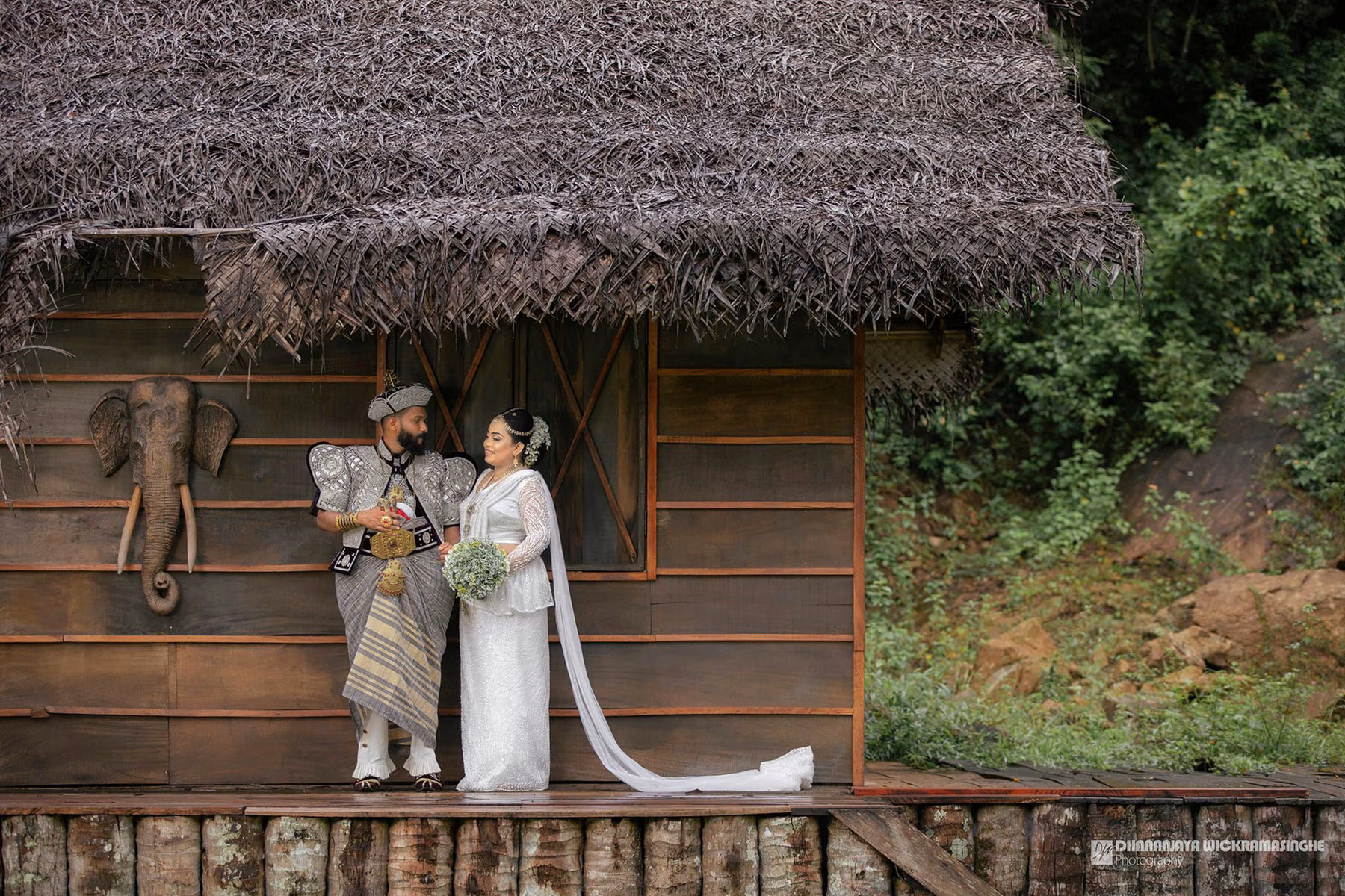 Sri Lankan bridal photoshoot - Beautiful Sri Lankan girl Ishu & Chamara wedding & preshoot | YOU Magazine LK