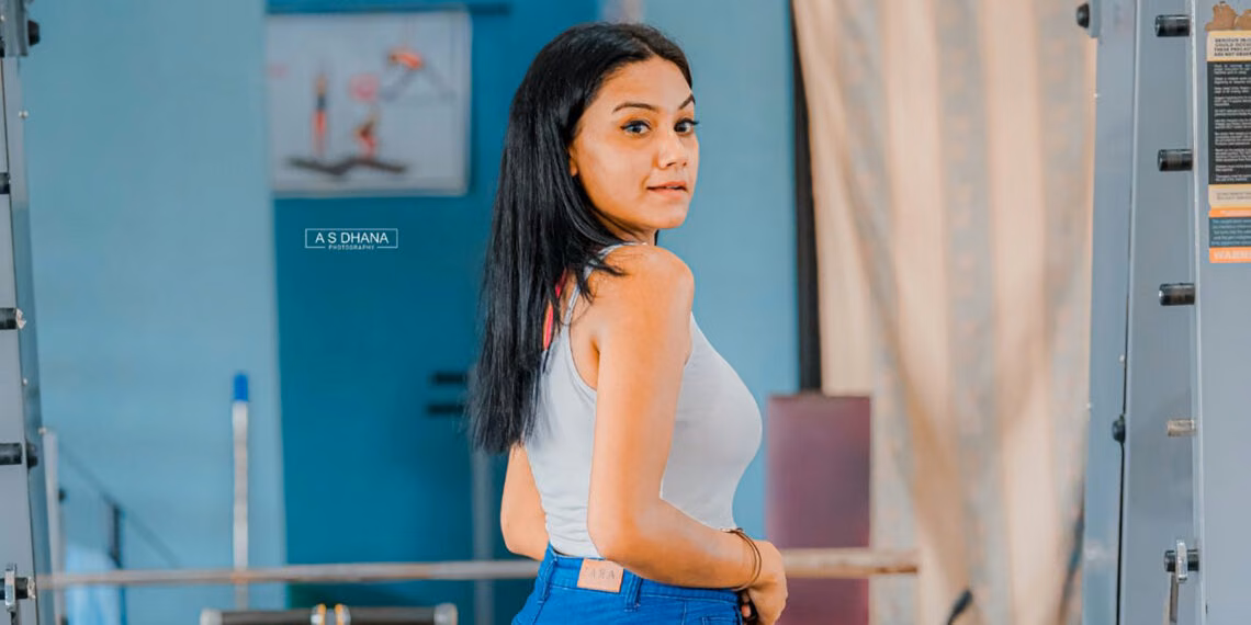 Sri Lankan girls photoshoot - Beautiful Sri Lankan model Eshu fashion shoot in Colombo | YOU Magazine