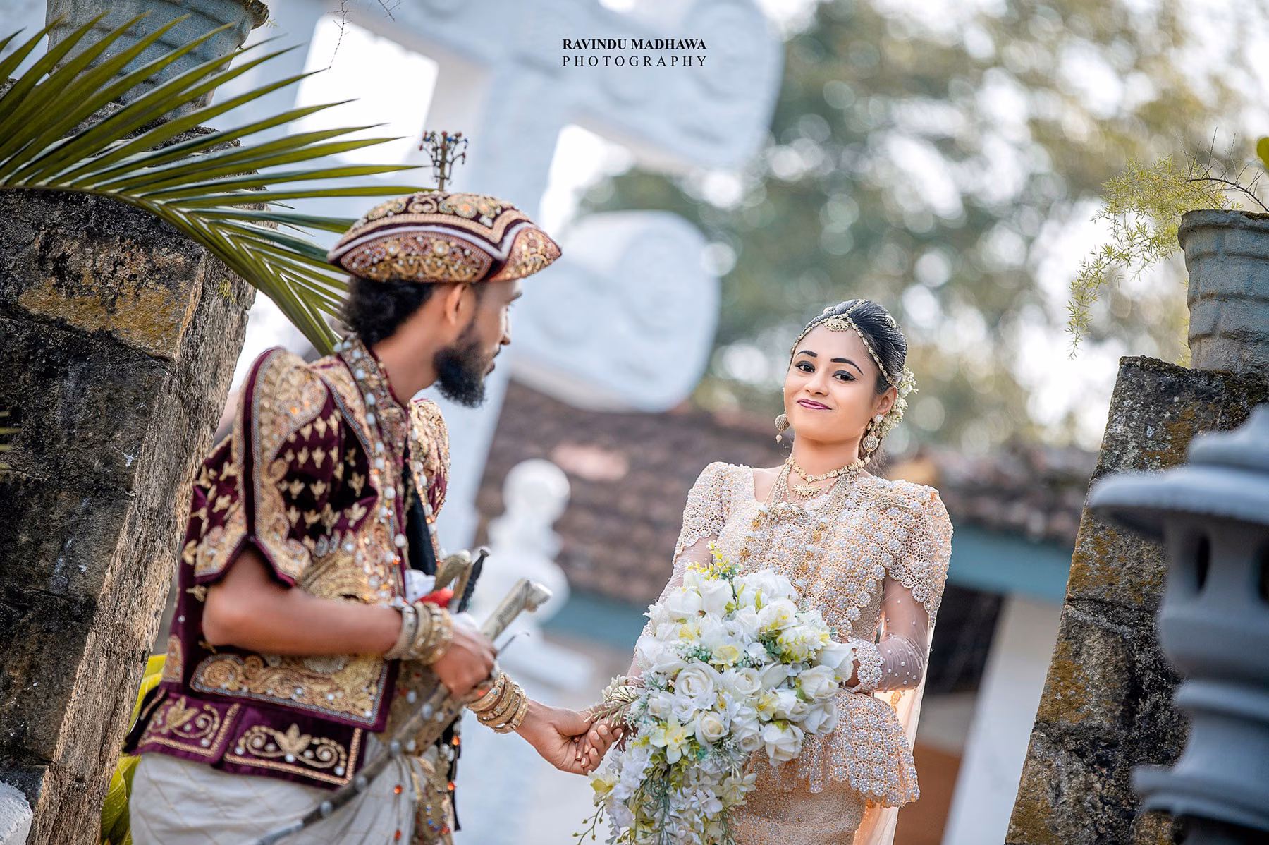 Sri Lankan wedding & bridal photoshoot Nishadhi & Madhushan - Romantic couple photography | YOU Magazine LK