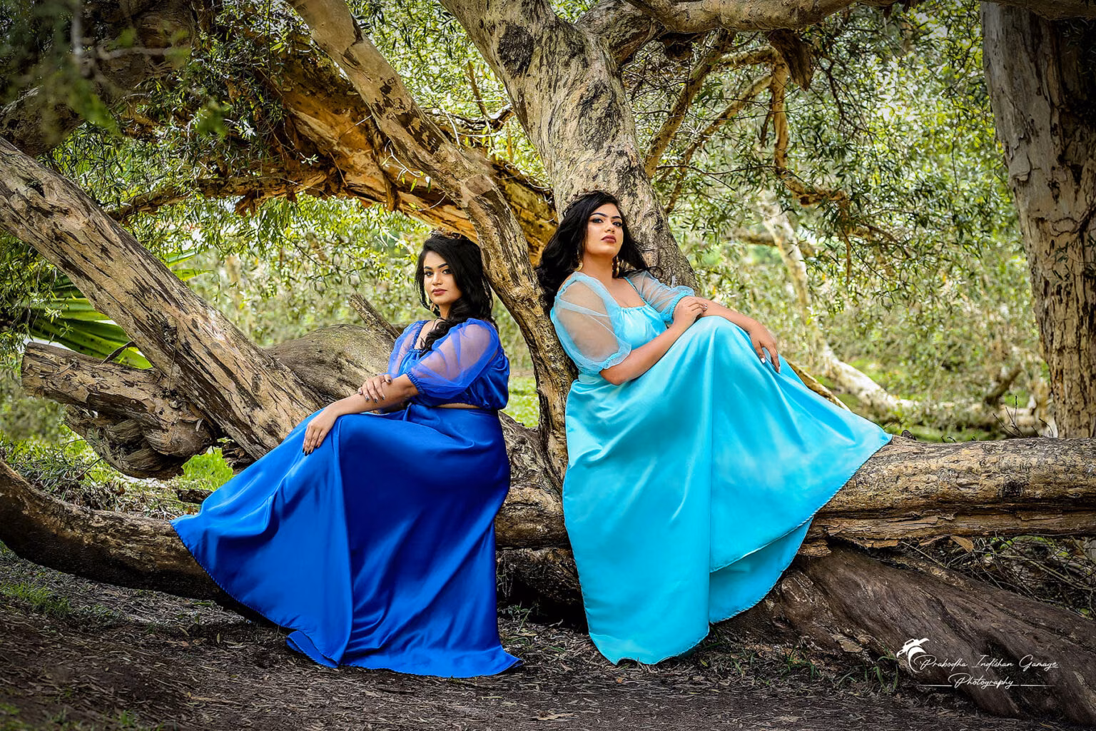 Sri Lankan model Madhumali & Madhuwanthi photoshoot - Trending Sri Lankan girls fashion & glamour shoot | YOU Magazine