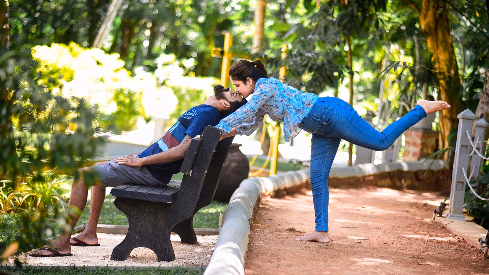 Sri Lankan wedding & bridal photoshoot Ruwanthi & Tihan - Romantic couple photography | YOU Magazine LK