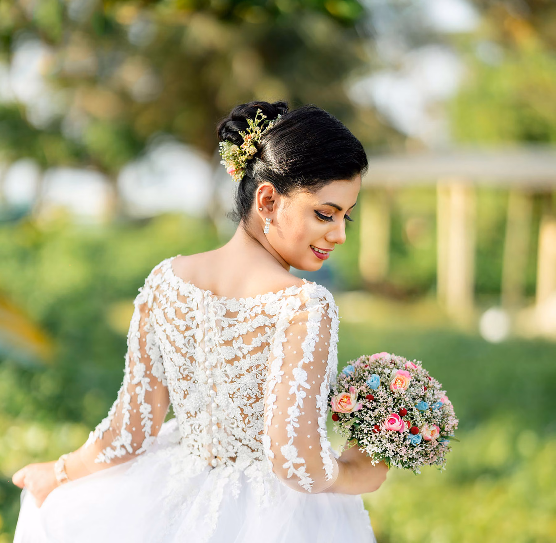 Sri Lankan bridal photoshoot - Beautiful Sri Lankan girl Roshima wedding & preshoot | YOU Magazine LK