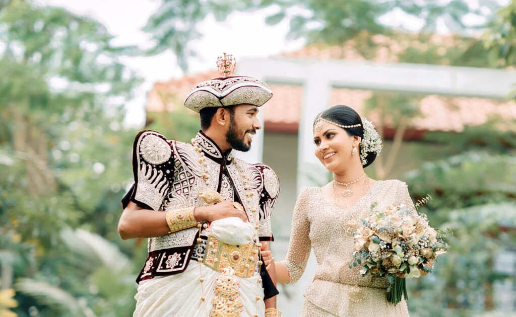 Kandyan bridal photoshoot & wedding album Sharala & Nalin - YOU Magazine Sri Lanka