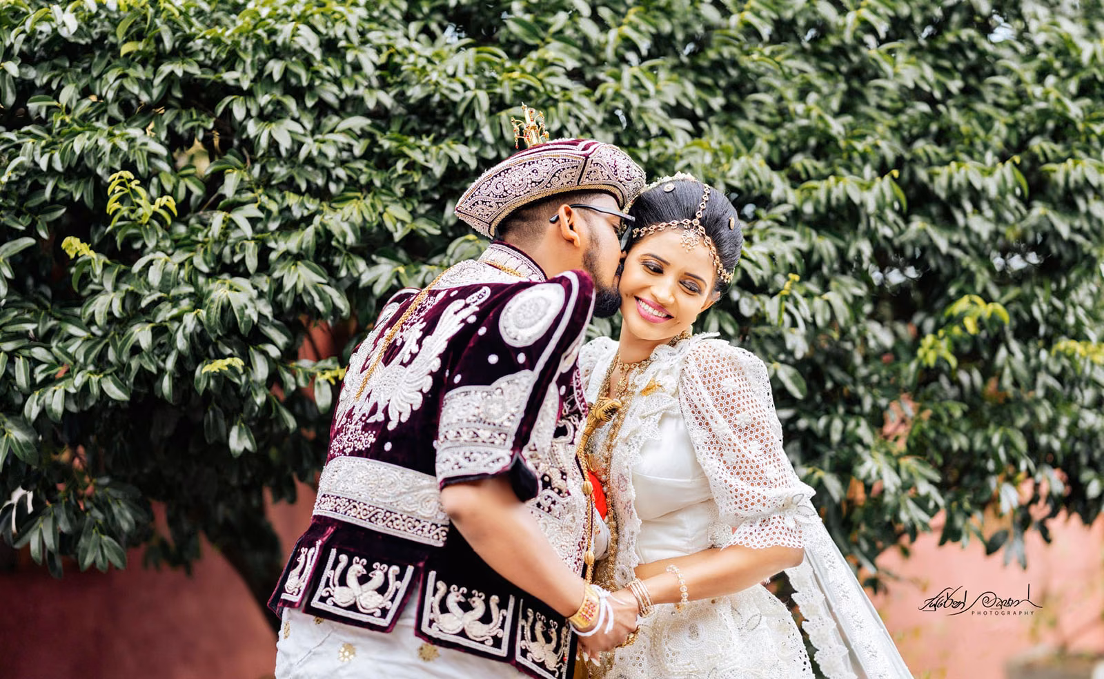 Sri Lankan wedding & bridal photoshoot Himasha & Kirana - Romantic couple photography | YOU Magazine LK