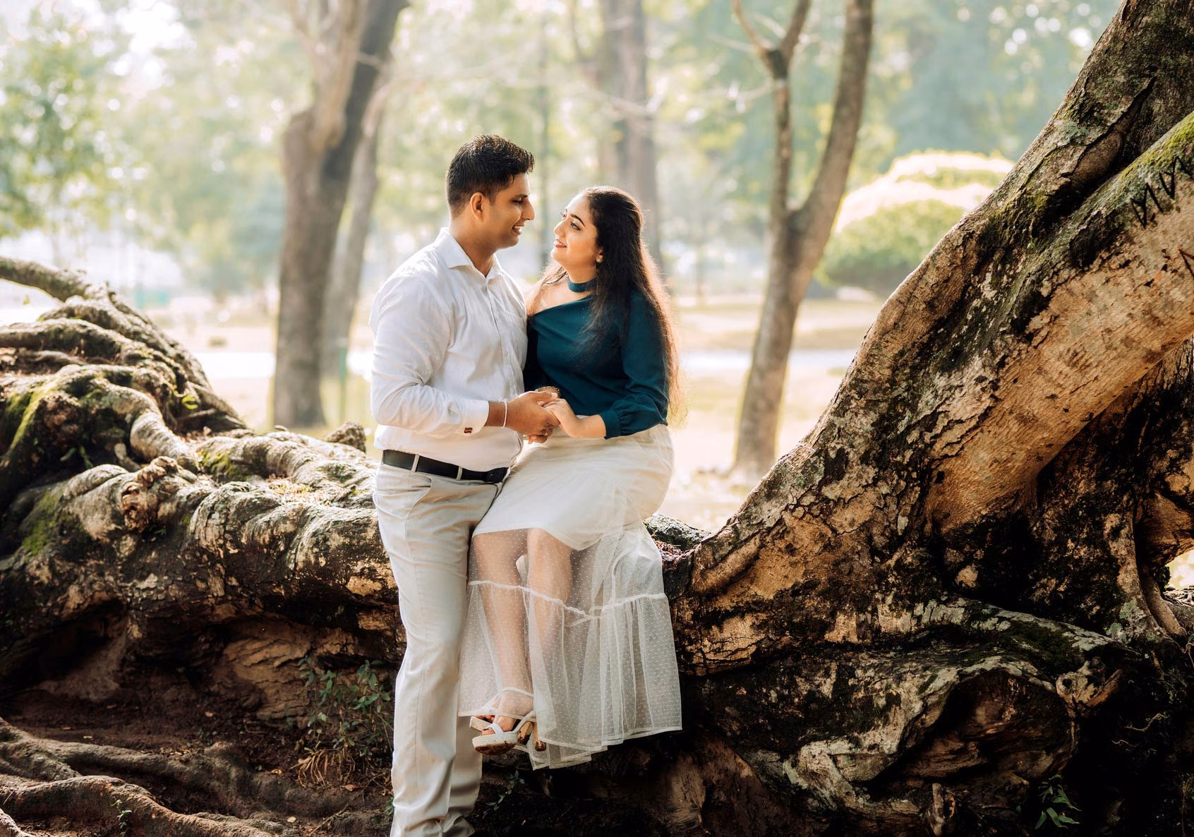 Sri Lankan bridal photoshoot - Beautiful Sri Lankan girl Dilini & Nuwanga wedding & preshoot | YOU Magazine LK
