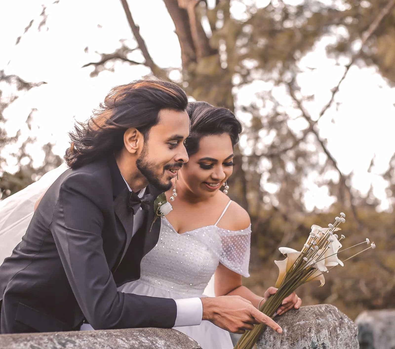 Sri Lankan wedding & bridal photoshoot Geethika & Moya - Romantic couple photography | YOU Magazine LK