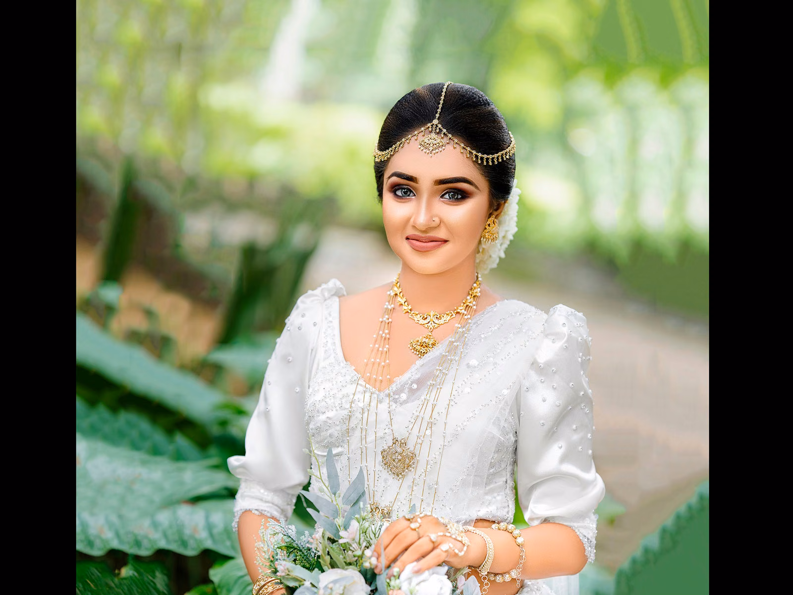 Sri Lankan wedding & bridal photoshoot Stefny - Romantic couple photography | YOU Magazine LK