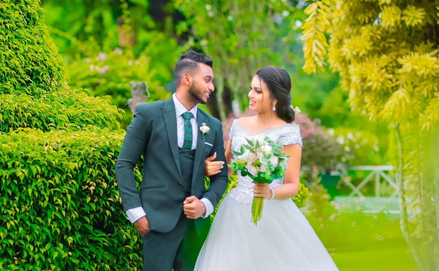 Sri Lankan wedding & bridal photoshoot Madhushani & Asela - Romantic couple photography | YOU Magazine LK