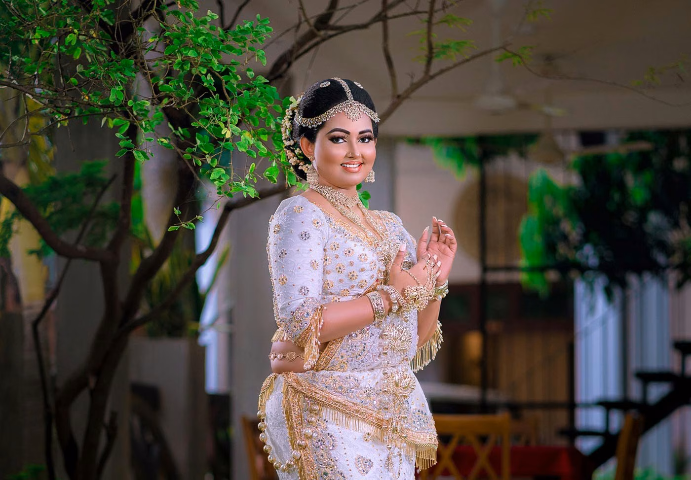 Kandyan bridal photoshoot & wedding album Lasini - YOU Magazine Sri Lanka
